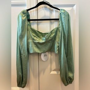 *UNWORN* Green Princess Polly long sleeve top
